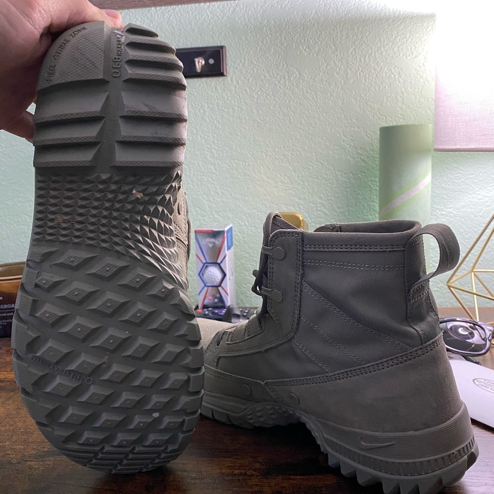 Nike Combat Boots - Green
